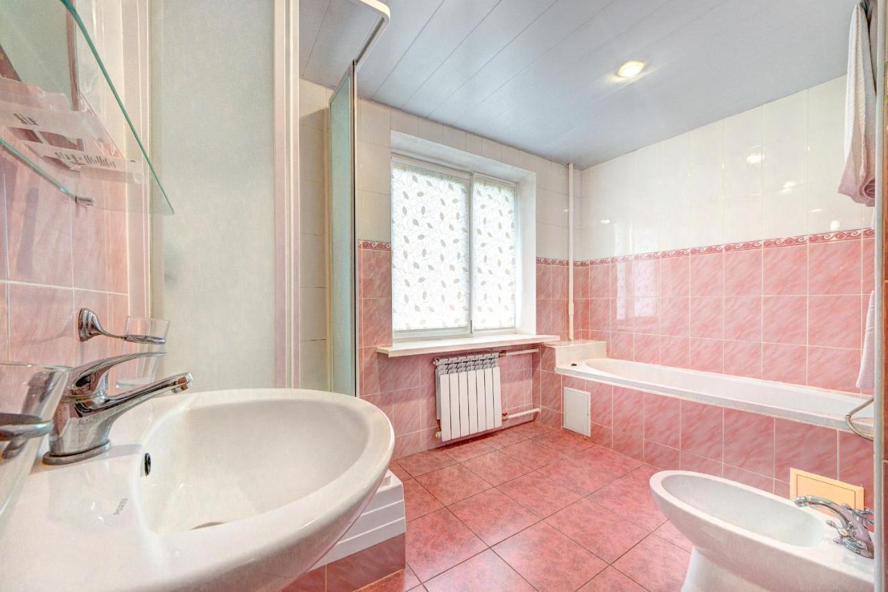 Holosiyvsky Hotel Kijów Zewnętrze zdjęcie