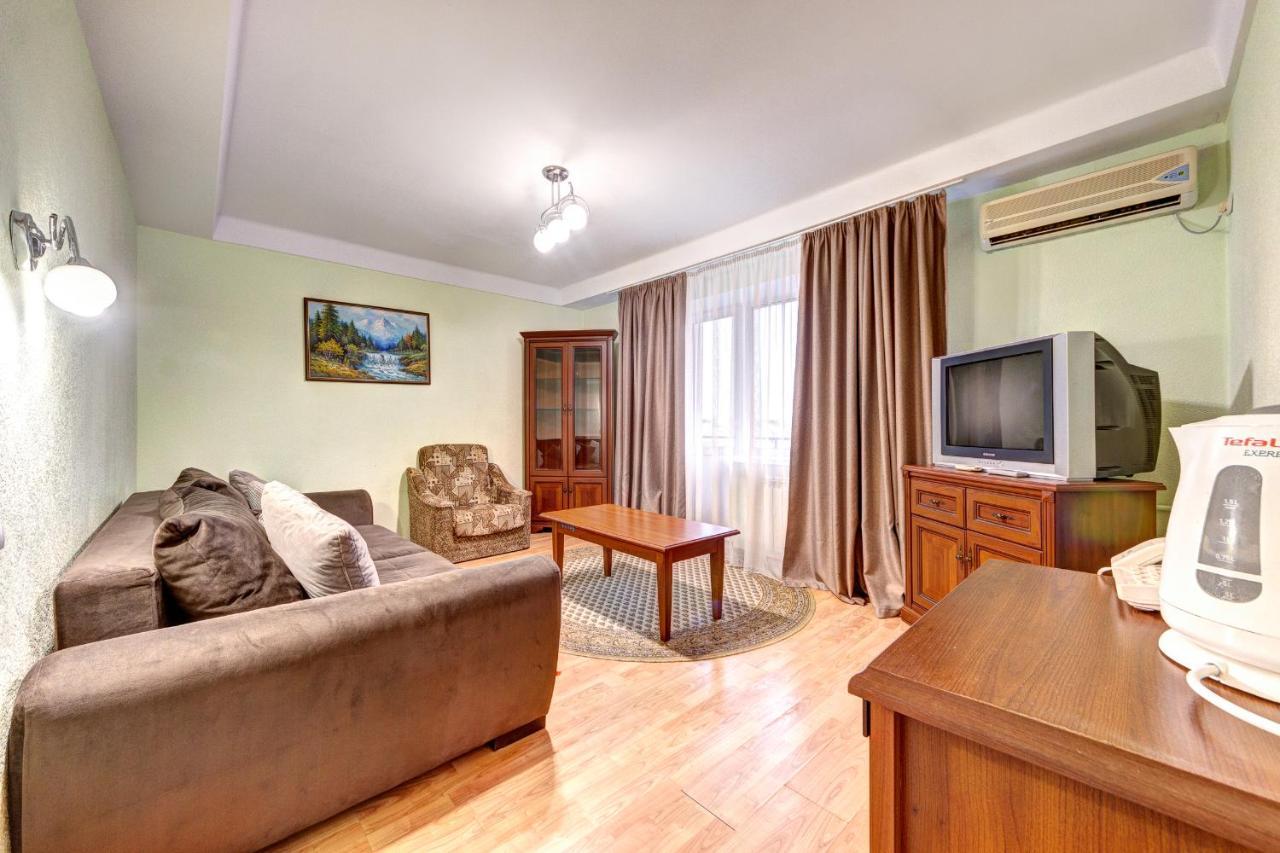 Holosiyvsky Hotel Kijów Zewnętrze zdjęcie