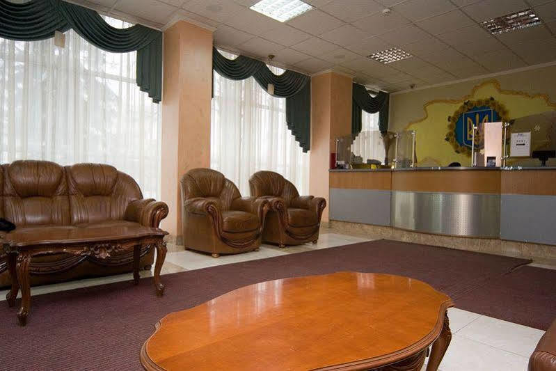 Holosiyvsky Hotel Kijów Zewnętrze zdjęcie